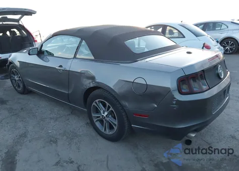 2014 Ford Mustang V6 Premium from USA, damaged, VIN 1ZVBP8EM5E5210566
